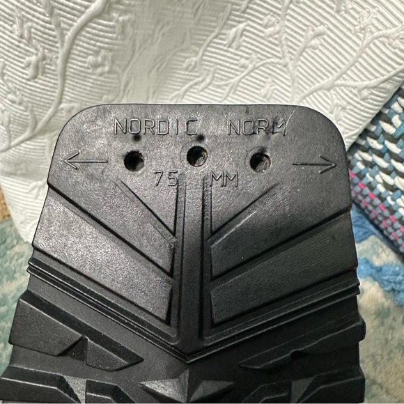 Merrell Women’s size 6.5 Nordic Black Blue Leather Back Cross Country Ski Boots - Picture 16 of 16